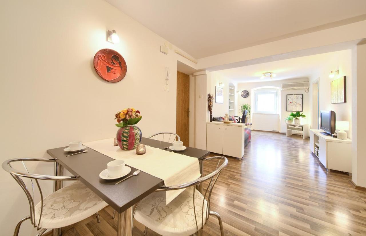 Apartment City Center Рийека Екстериор снимка